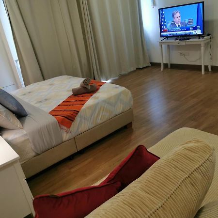 Apple Home 2 At Menara Simfoni, King Size Bed, Cheras, Nexflix, Wifi, Parking Seri Kembangan Esterno foto