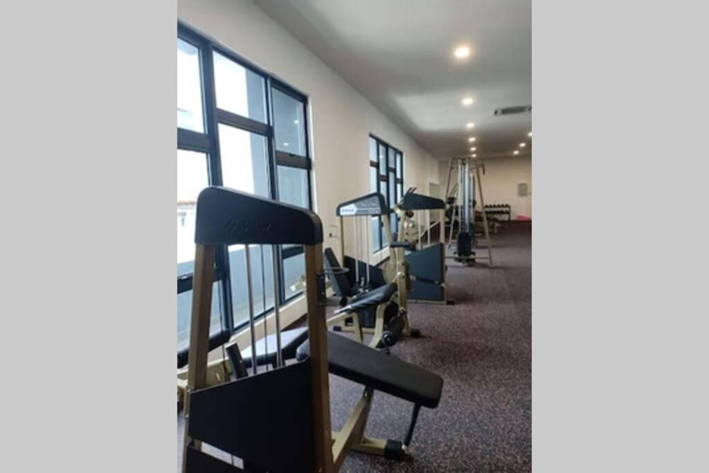 Apple Home 2 At Menara Simfoni, King Size Bed, Cheras, Nexflix, Wifi, Parking Seri Kembangan Esterno foto