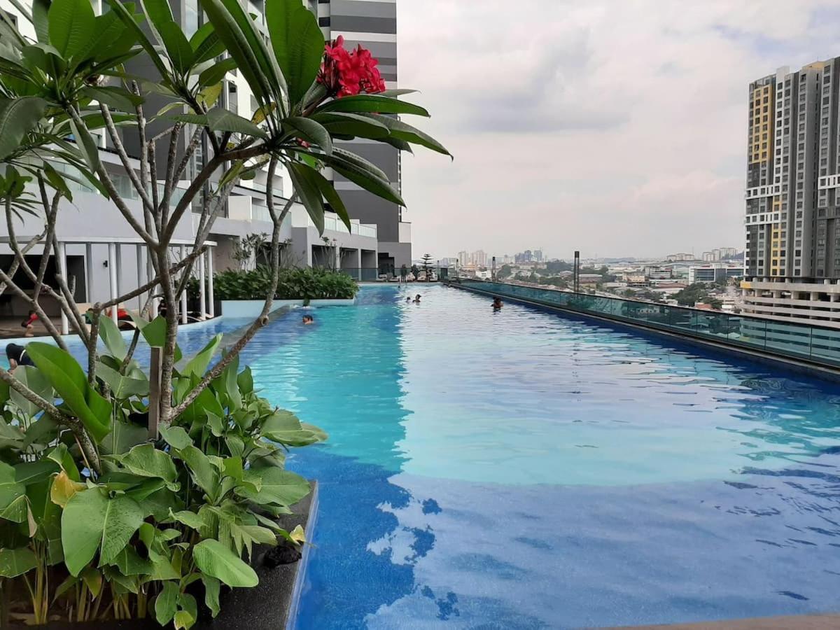 Apple Home 2 At Menara Simfoni, King Size Bed, Cheras, Nexflix, Wifi, Parking Seri Kembangan Esterno foto