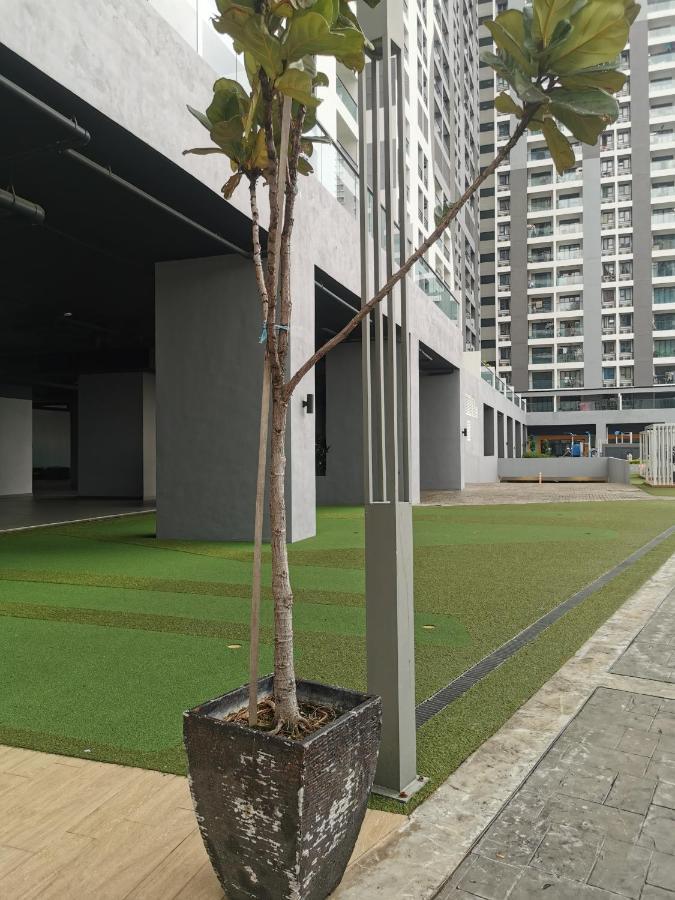 Apple Home 2 At Menara Simfoni, King Size Bed, Cheras, Nexflix, Wifi, Parking Seri Kembangan Esterno foto
