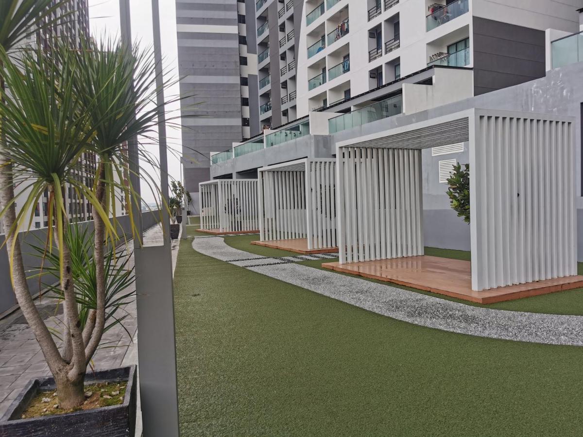 Apple Home 2 At Menara Simfoni, King Size Bed, Cheras, Nexflix, Wifi, Parking Seri Kembangan Esterno foto