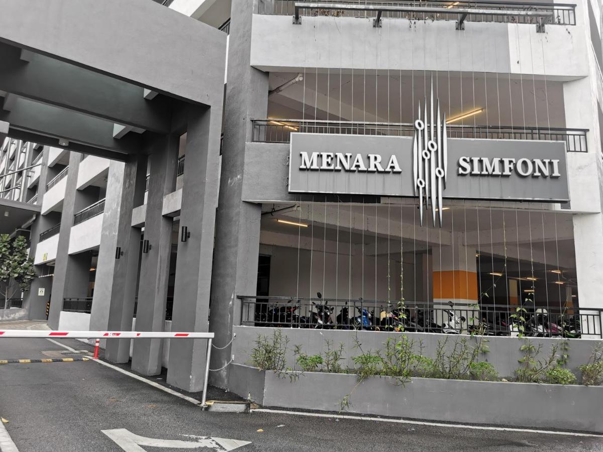 Apple Home 2 At Menara Simfoni, King Size Bed, Cheras, Nexflix, Wifi, Parking Seri Kembangan Esterno foto