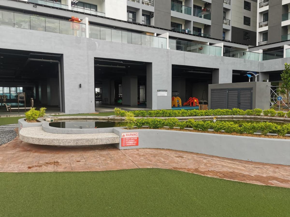 Apple Home 2 At Menara Simfoni, King Size Bed, Cheras, Nexflix, Wifi, Parking Seri Kembangan Esterno foto